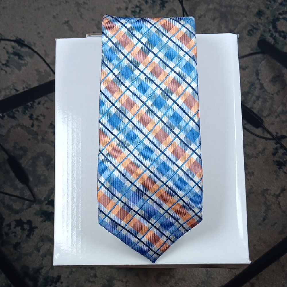 Nautica Blue and Orange Plaid‎ Men's Silk Tie - Picture 4 of 5